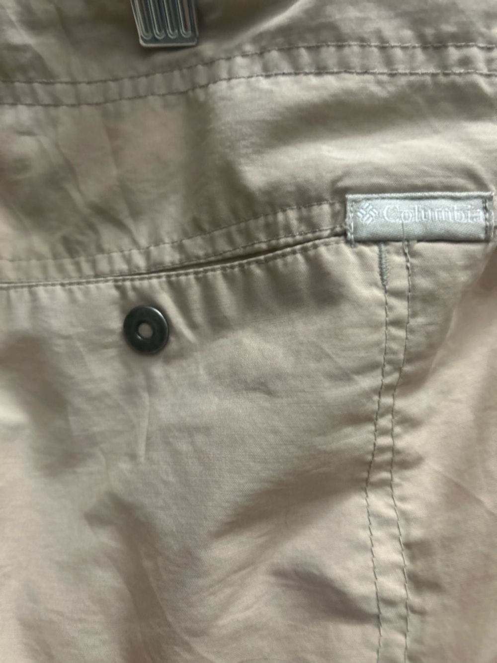 Columbia Women’s Drawstring Khaki Hiking Shorts - Picture 3 of 8